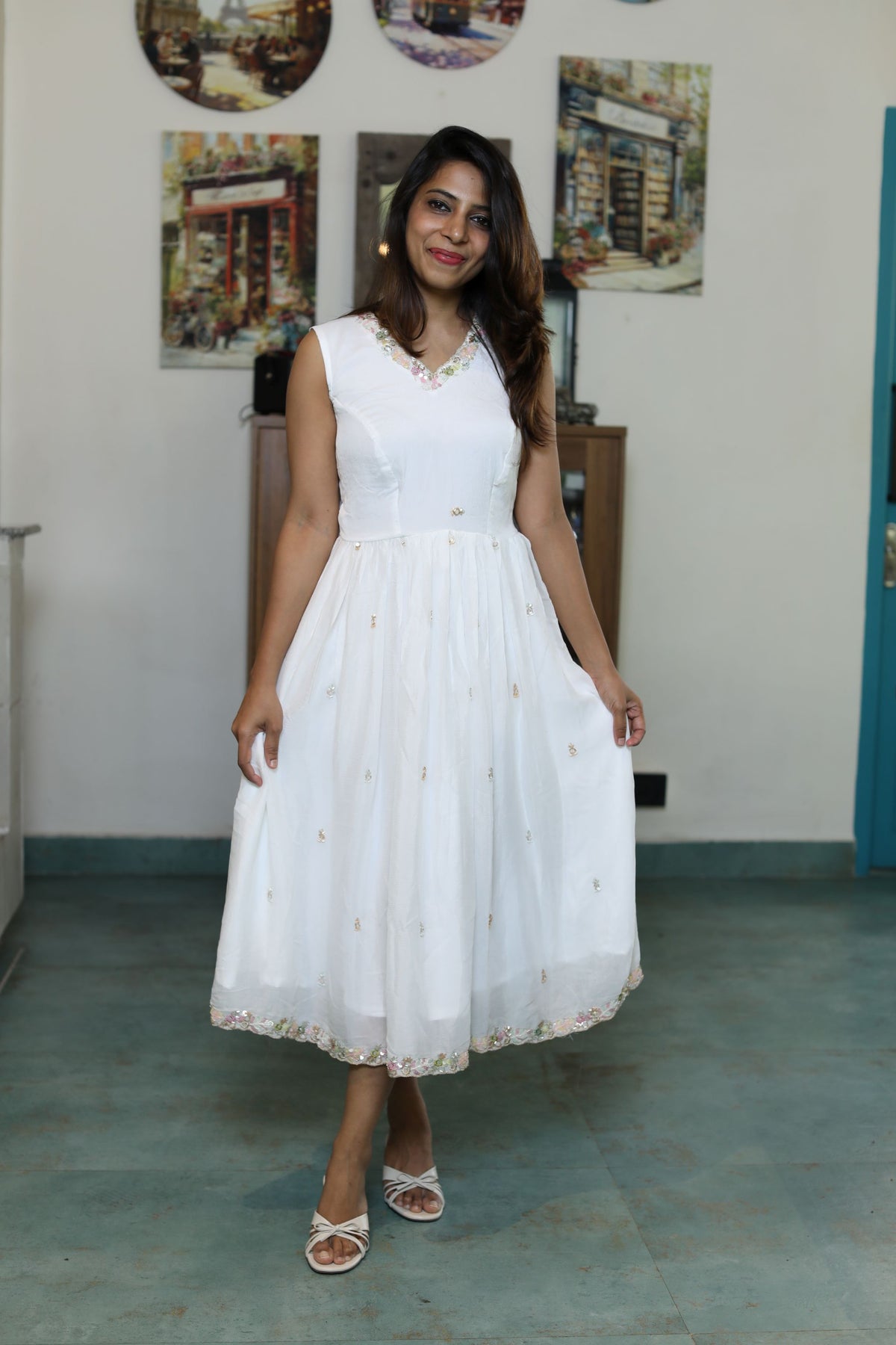 Kaira – White Chiffon Embroidery Dress