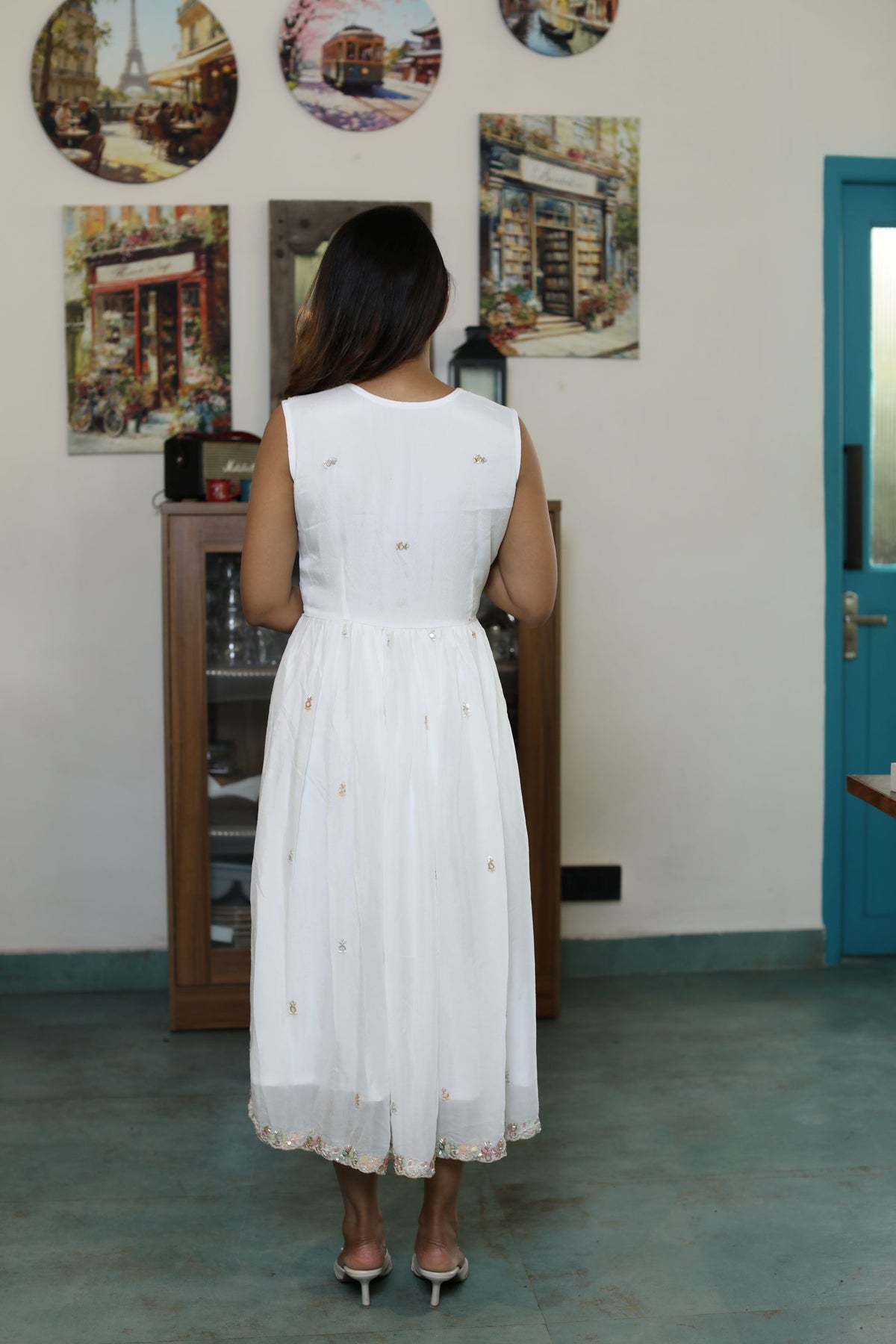 Kaira – White Chiffon Embroidery Dress