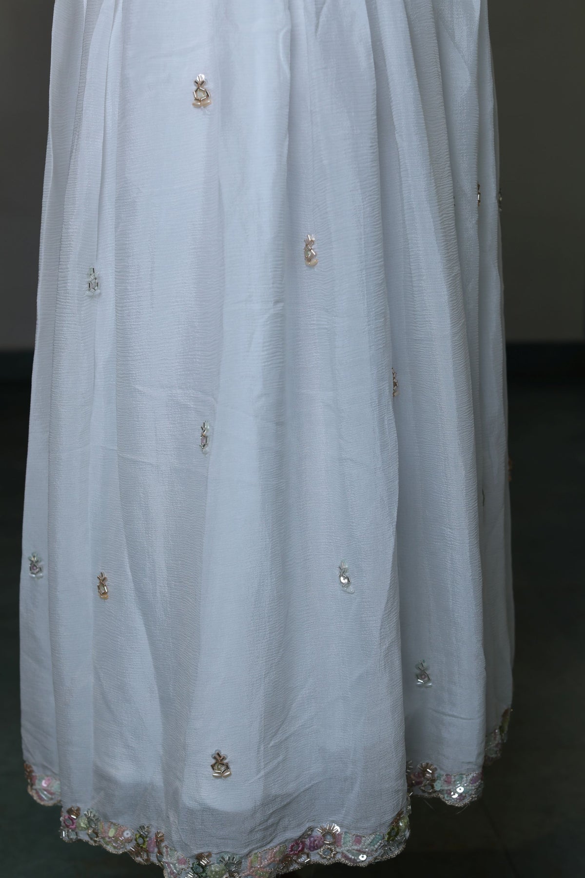 Kaira – White Chiffon Embroidery Dress